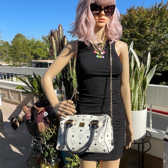 Authentic MCM Visetos Hand/Crossbody Bag White - Picture 6 of 6